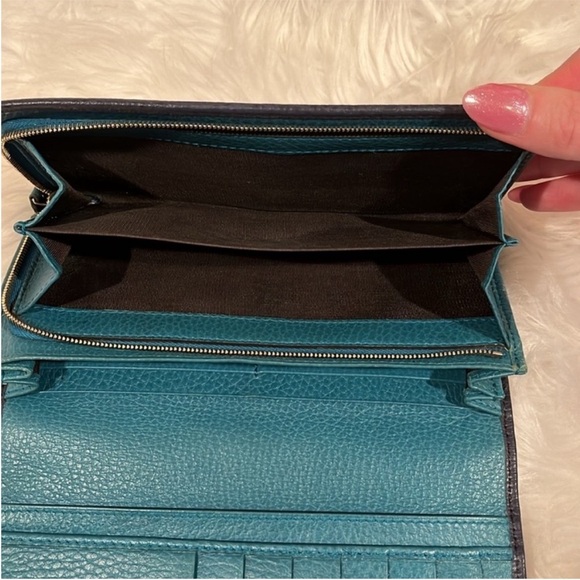 Bi-Color Gucci Long Wallet - Picture 3 of 7